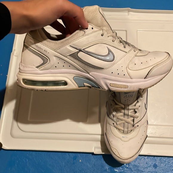 Women Nike Shoes - Picture 1 of 6